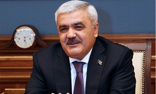 Rövnəq Abdullayev vəzifəsindən azad edildi